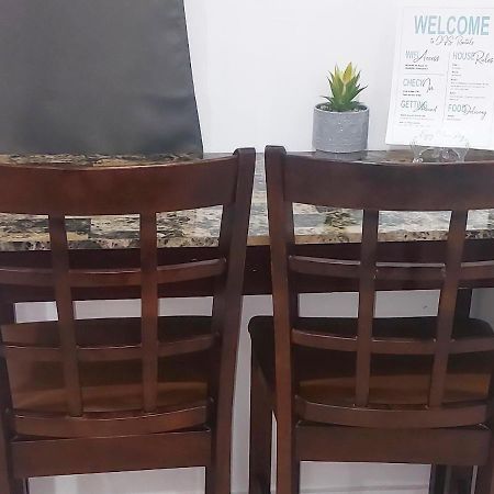 Appartement Budget & Basic In Local Neighborhood, 7Min Drive To Downtown Nassau Beach Paradise Extérieur photo